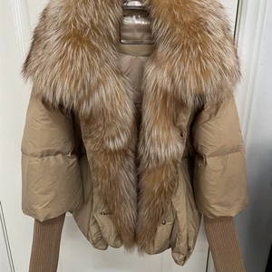 Frauenjacke der Rolle Fox Hautkragen mit Netzhülle, weißer Entenjacke, groß, Winter, 2023 8 Hauptverkäufe Frauenhemd kaltes Mesh - №4