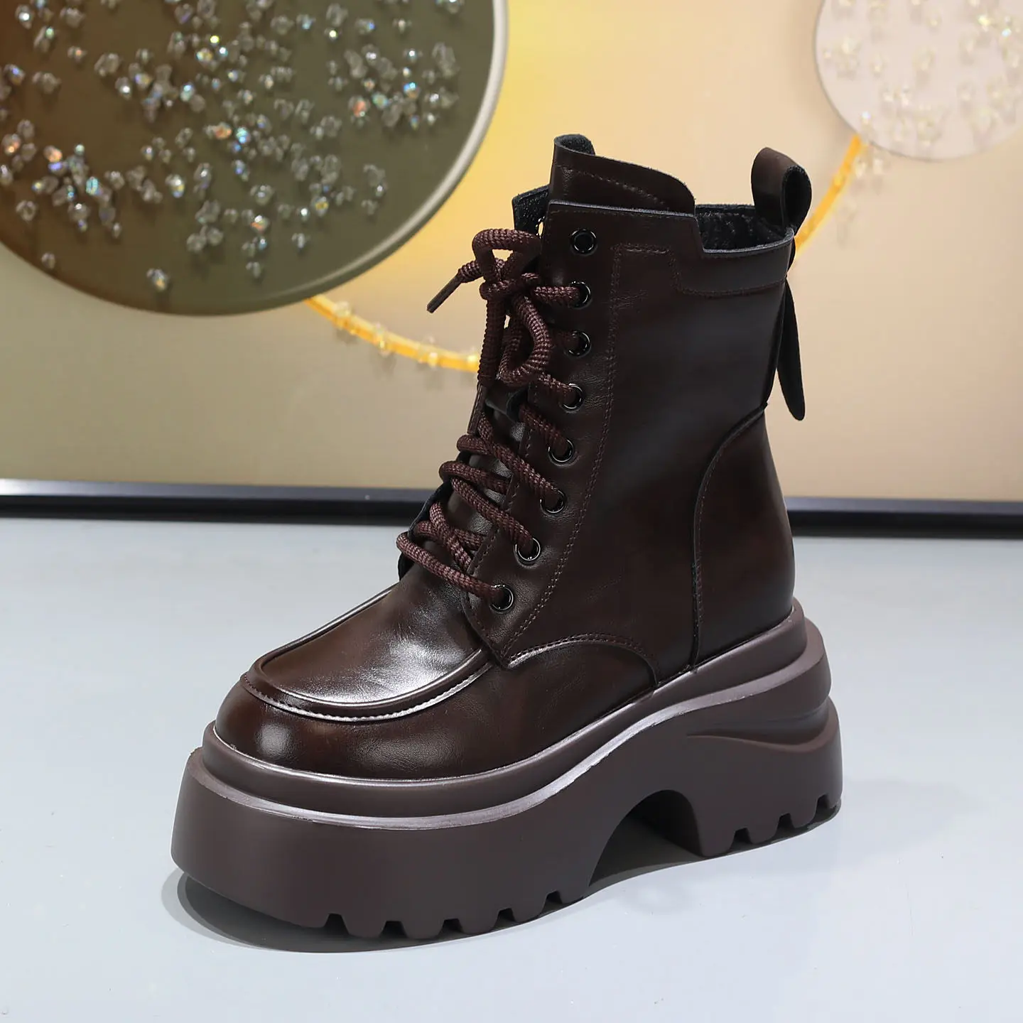 

Зимние рыцарские сапоги на внутреннем каблуке 10 см — короткие сапоги на высоком каблуке на толстой подошве для миниатюрных женщин, дизайн с наклонным носком на осень/весну