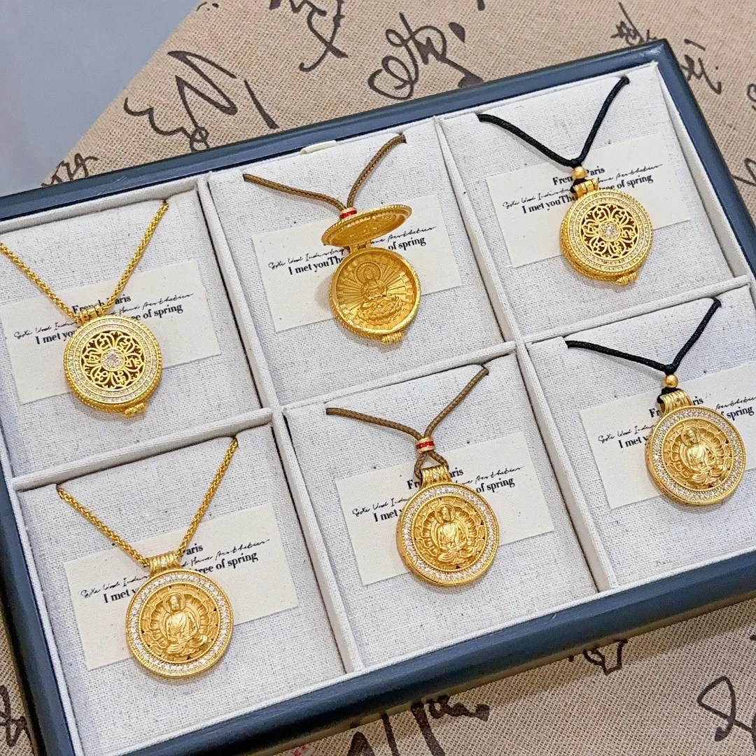 

Unisex Diamond-Studded Eight Treasures Compass Pendant 24K Gold AU999 - Smooth edges, skin-friendly wear, AU999 authentic