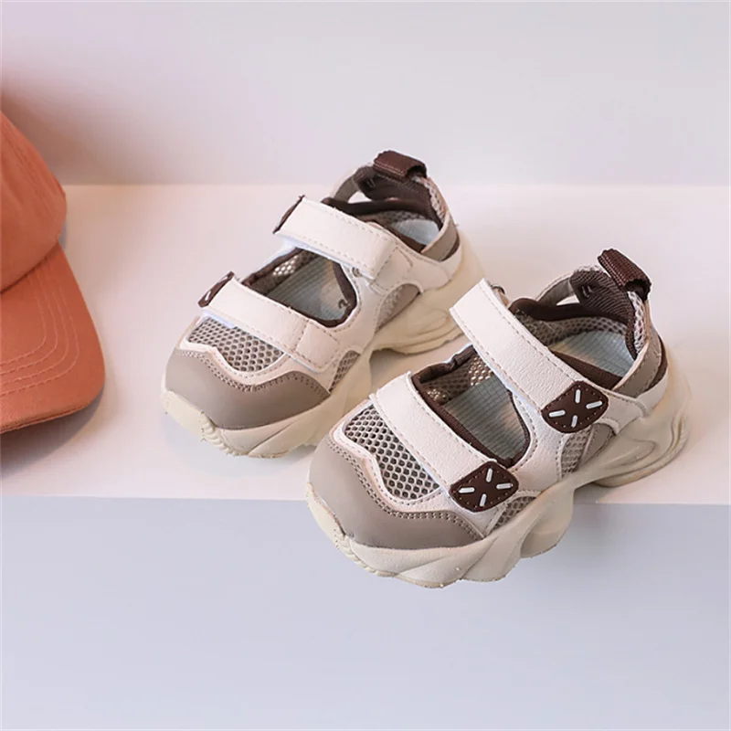 Neue Sommer Kinderschuhe Mesh atmungsaktive Kinder Sportschuhe weiche Sohle rutsch feste Mode Kleinkind Mädchen Jungen Sandalen Strand