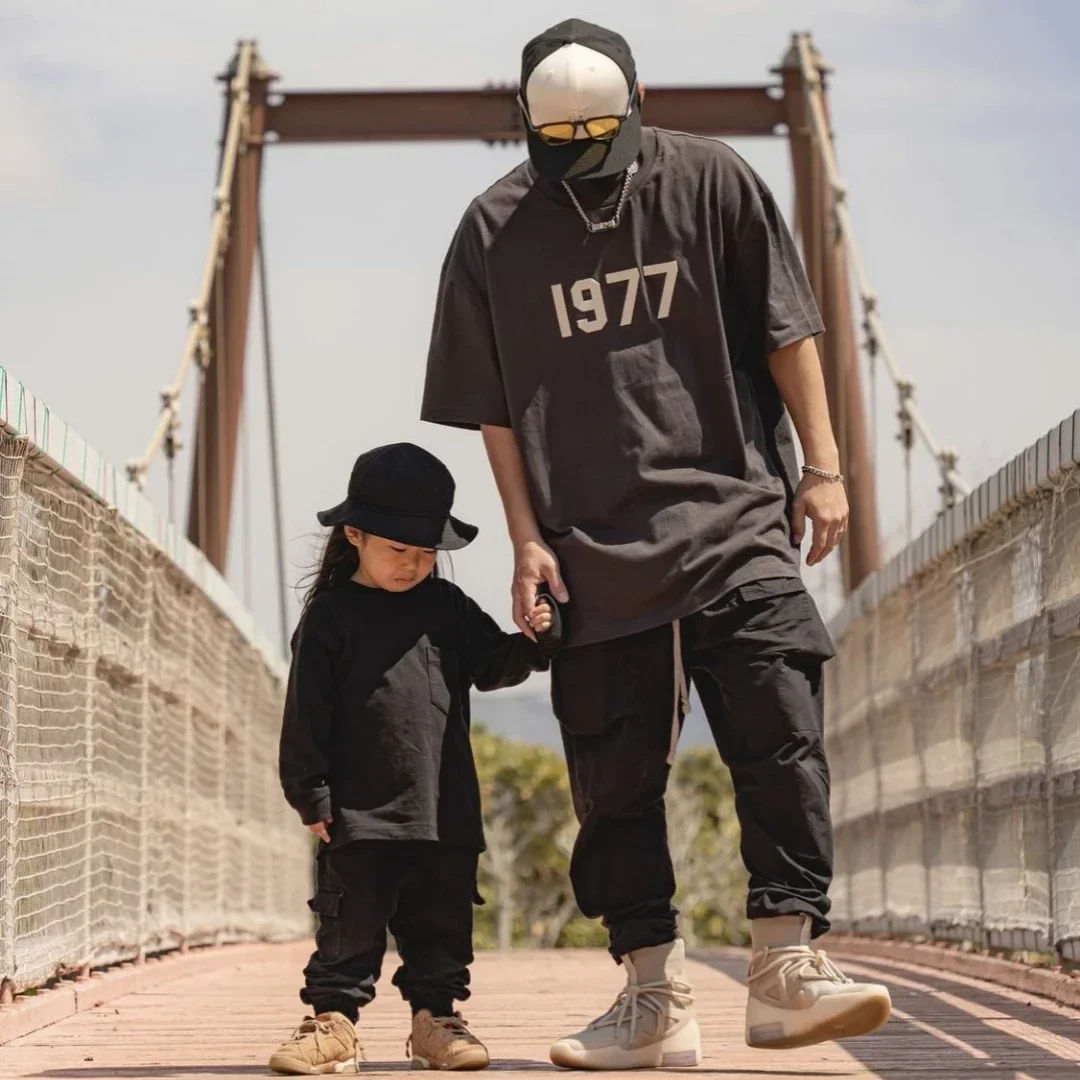 

1977 Flocking Printed High Quality Cotton T-shirt Men's and Women's Plus Size T-shirt Outdoor Sports T-shirt