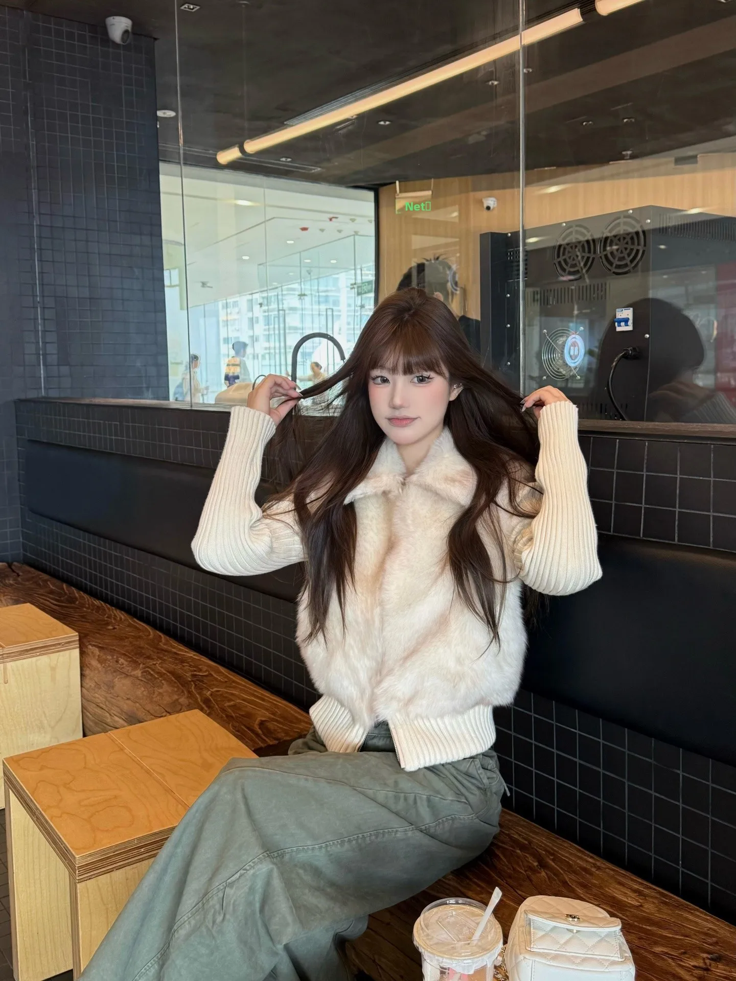 

Eco-Friendly Fur Jacket Women's Autumn Winter Warm Loose Design Sense Elegance Small Size Fragrance Top Outerwear Coat