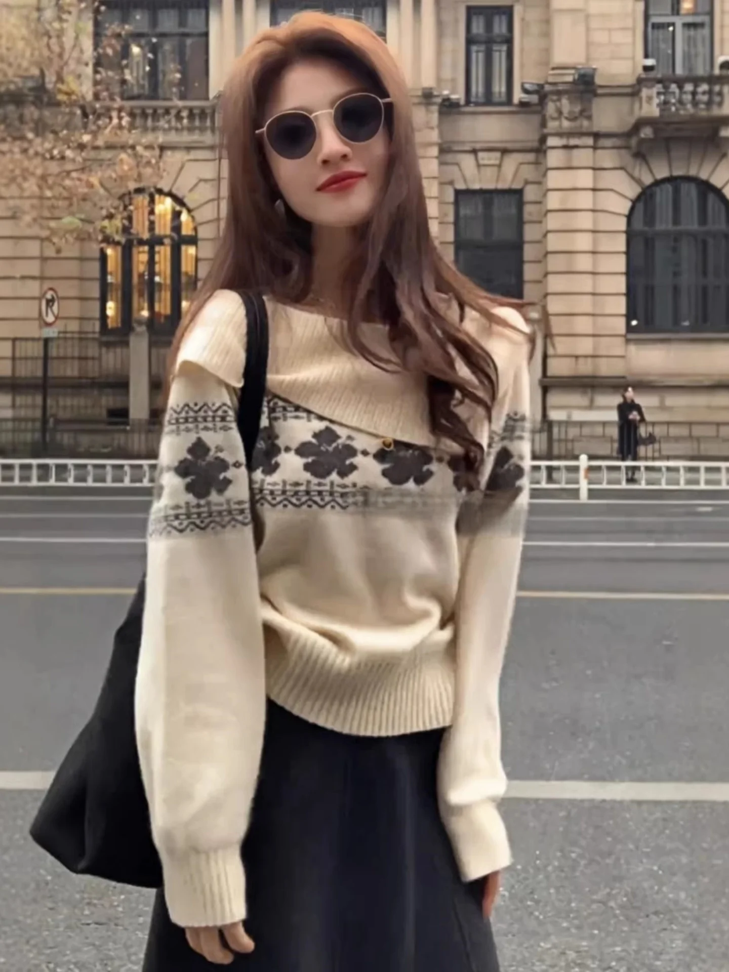 

Модный утепленный шерстяной вязаный свитер для женщин, с цветочной вышивкой, большим воротником, осенне-зимний, в винтажном стиле