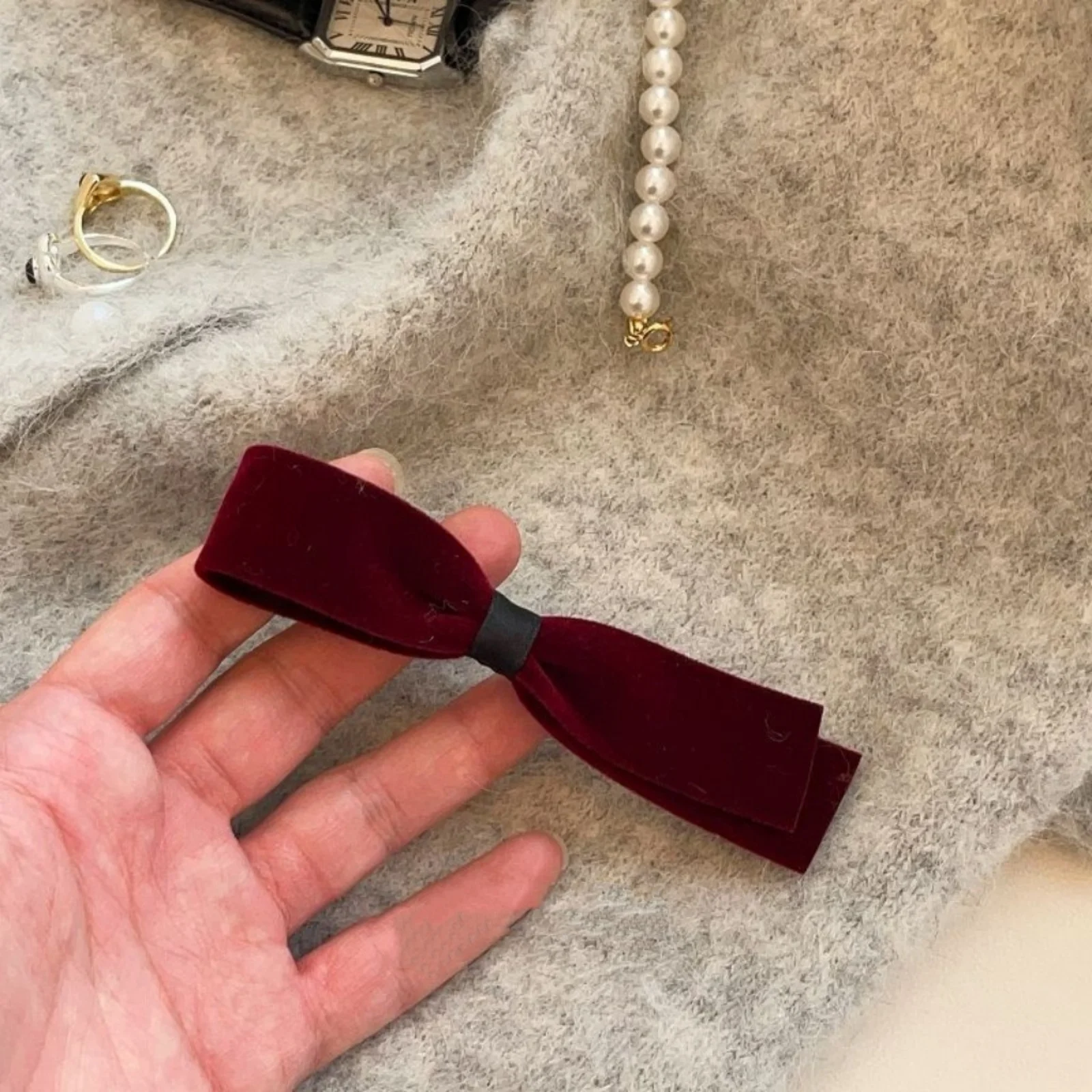 2PCS Simple Temperament Black Velvet Bow Hair Clip Side Clip Side Hair Card Female New Duckbill Clip Headdress Hair Accessories image 2