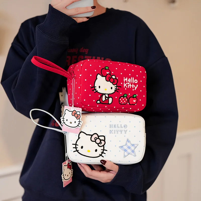 

Anime Hello Kitty Cartoon Embroidered Doll Large Capacity Cosmetic Bag Kawaii Portable Toiletries Storage Bag Sweet Handbag Gift