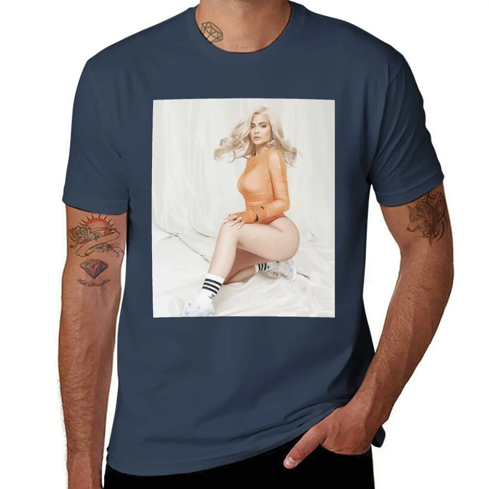

Kylie Jenner T-Shirt man t shirt heavy cotton cotton tshirt 100% T-Shirt