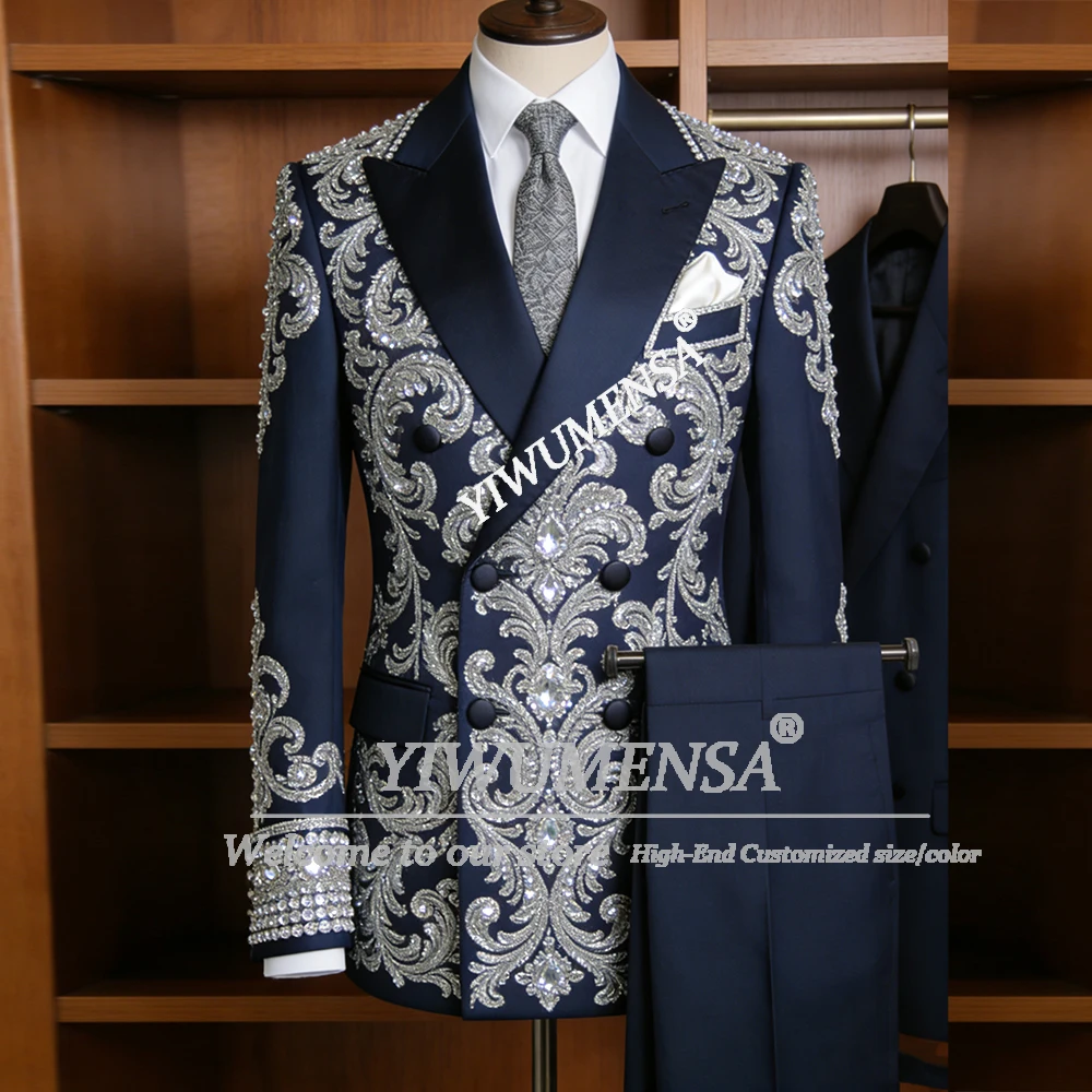 

Мужские свадебные костюмы со сверкающими серебряными камнями и бисером, приталенный двубортный пиджак, брюки, комплект из 2 предметов, индивидуальные блейзеры для жениха, наряды