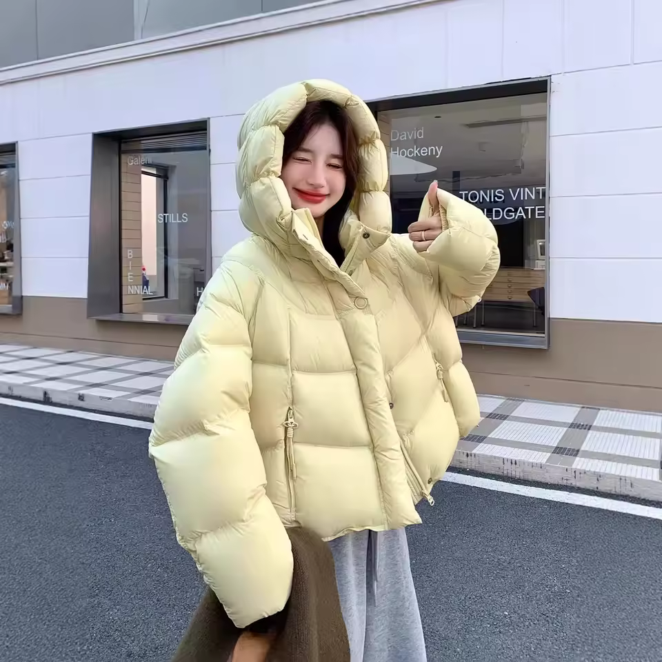 덕다운 재킷 착용샷