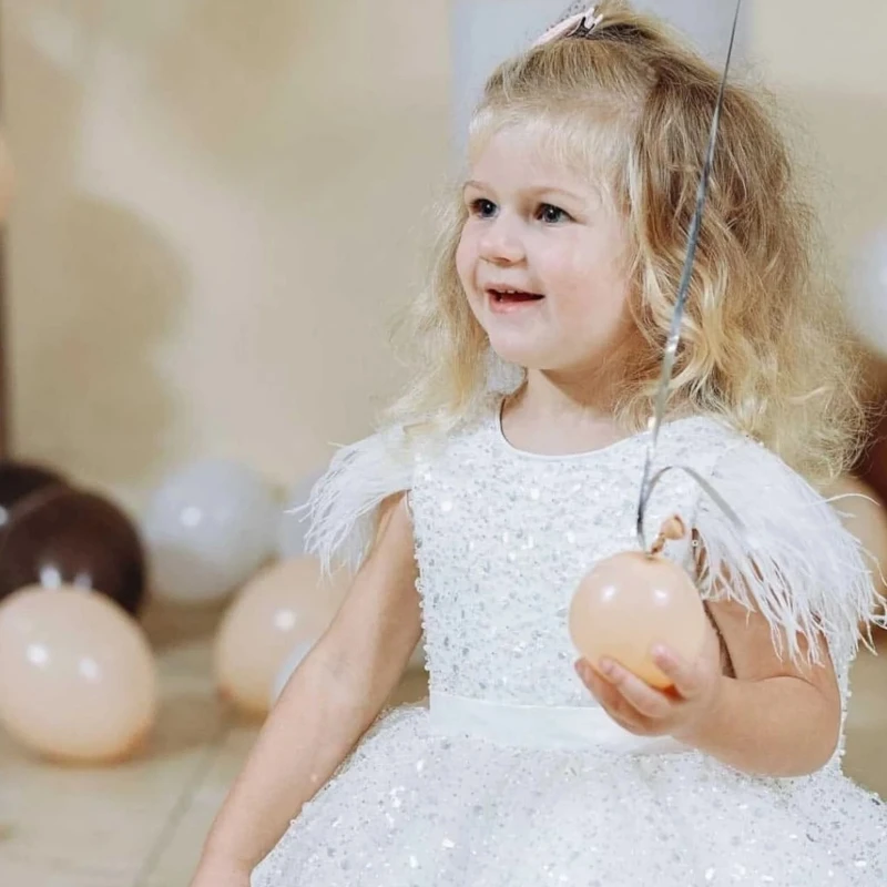 

Flower Girl Dresses White Tulle Sequin With Bow Feather Shoulder For Wedding Birthday Party First Communion Gowns