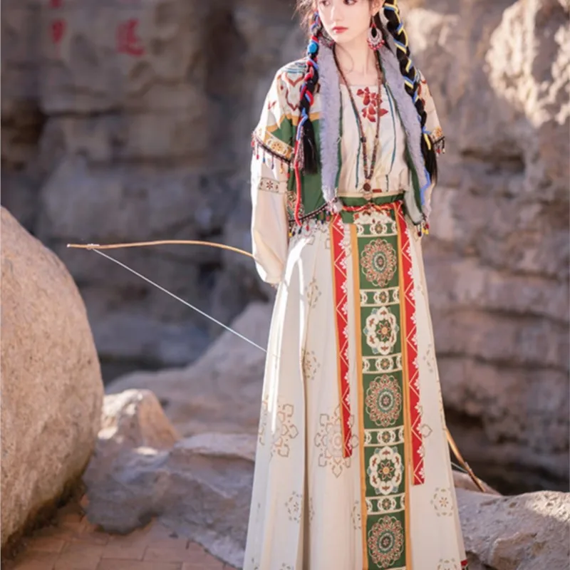 

Exotic style modified and cashmere Hanfu adult New Year clothing photo set