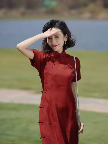 2025 Women Wine Red Cheongsam High Quality Long Dress Short Sleeve Female Wedding Costumes Vintage Qipao Cheongsam Dress Evening