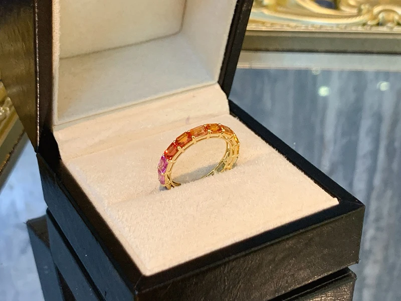 KUGG 100% 18 K イエローゴールドリングナチュラルカラーサファイア婚約指輪エレガントな光沢のあるデザインハイパーティージュエリー女性のための