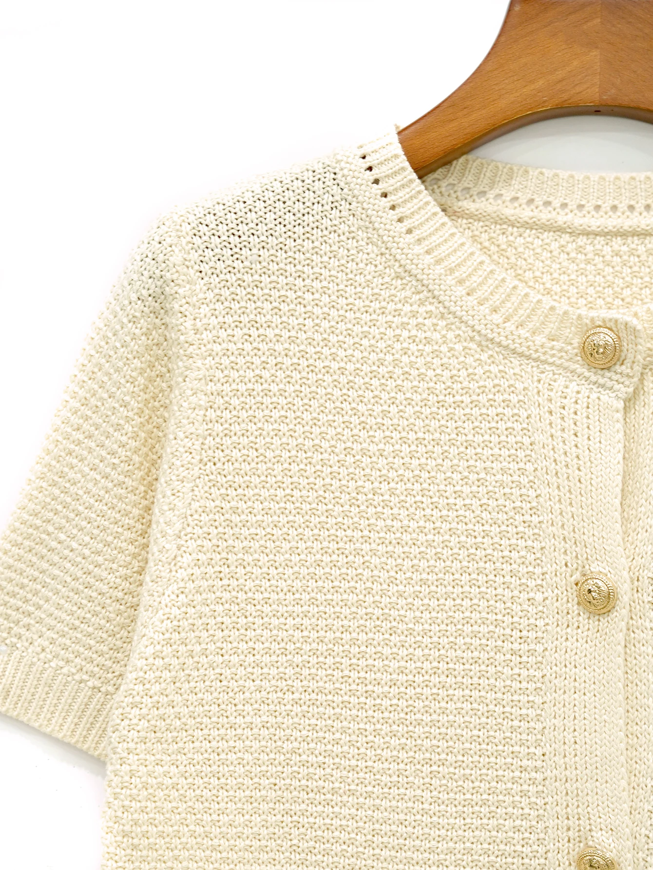 New Autumn/Spring/Summer Women's Cardigan Sweater, Apricot-Colored Fitted Round Neck Knit Cardigan, Casual and Elegant, Versatile
