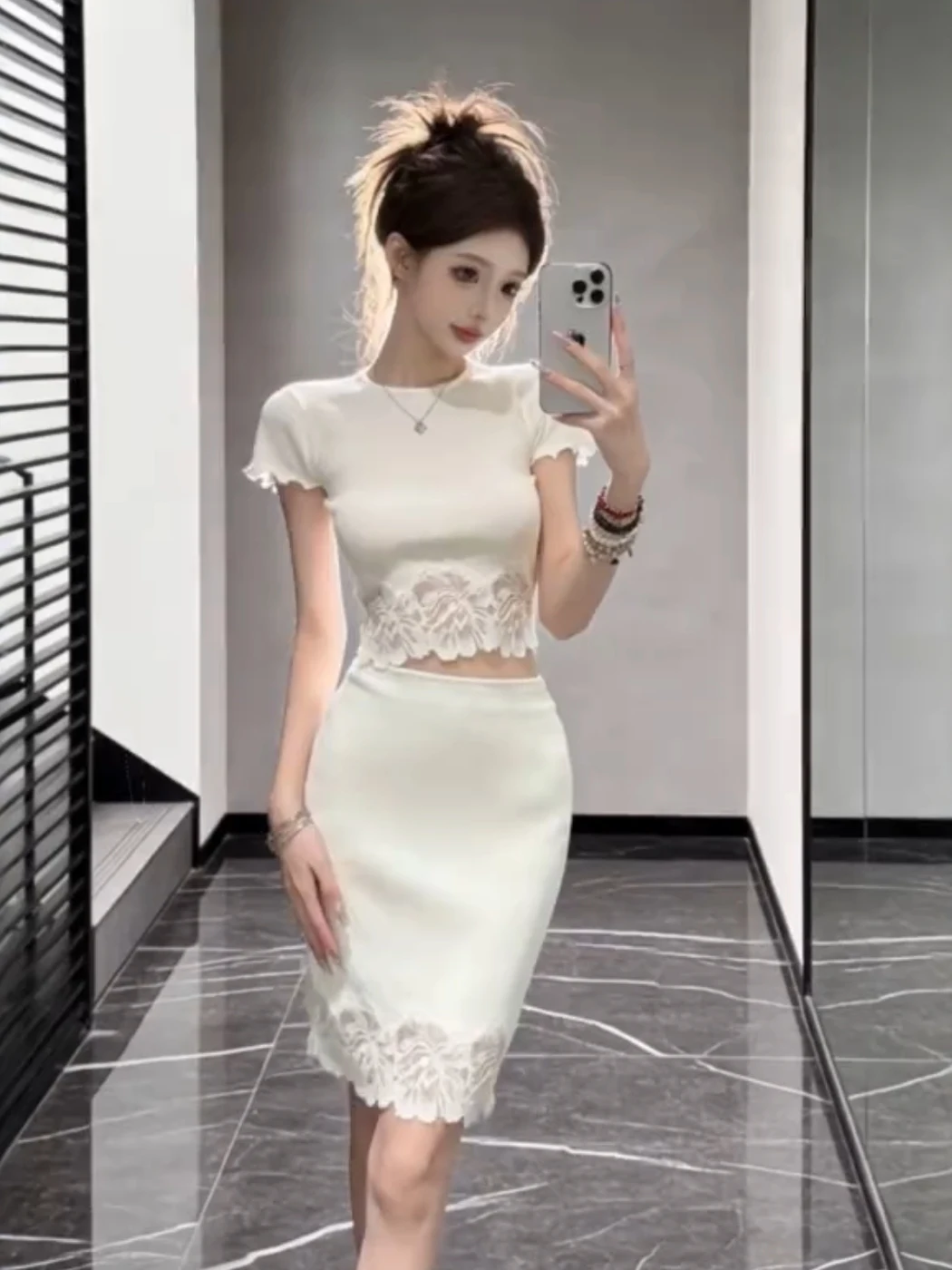 

Elegant Lace Splice Knitted Short Sleeve Top And High Waist Skirt Two Piece Set for Women Summer Fashion Outfit