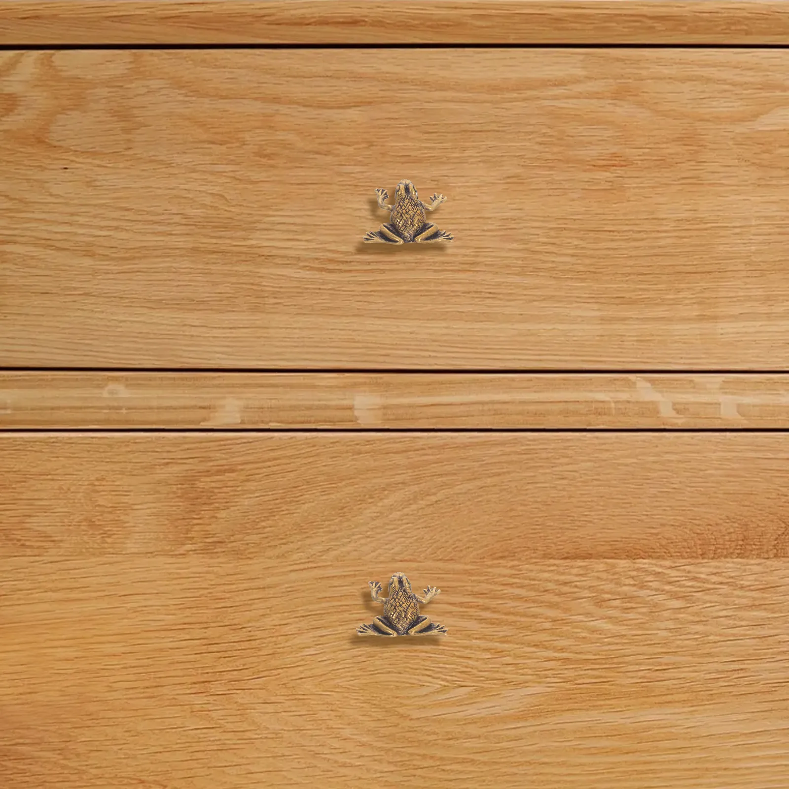 

Brass Frog Shaped Handle Chinese Prosperity Symbol Vintage Polished Finish Wardrobe Cabinet Pulls Retro Home Decor Hardware