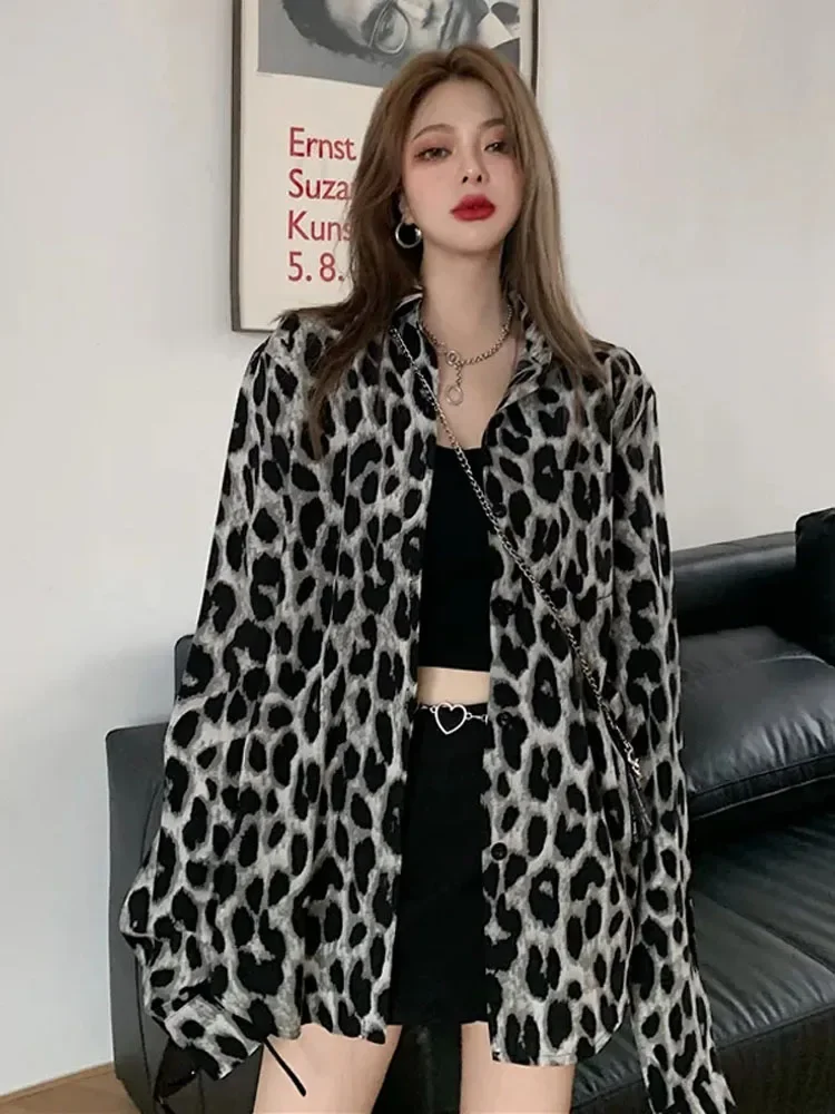 New Retro Leopard Women Long Shirt Streetwear Oversize Loose Long Sleeve Y2K Tops Korean Fashion Female Spring Casual Blouse