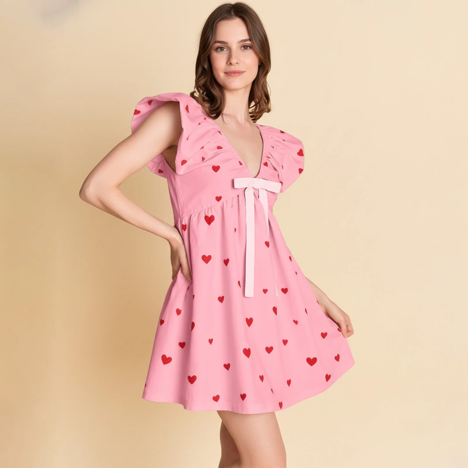 Sommer-Minikleid für Damen mit Schleifenapplikationen, stilvolles A-Herz-Aufdruck vorne, Schleife mit fliegenden Ärmeln und V-Ausschnitt in A-Linie