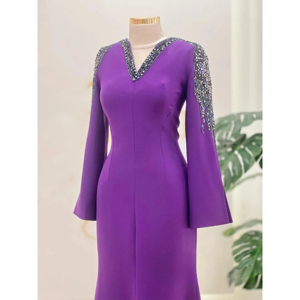 فستان سهرة أرجواني مخصص بياقة على شكل V وأكمام طويلة وحجر الراين فستان حفلات حورية البحر كريستال فاخر فساتين حفلات عربية سعودية