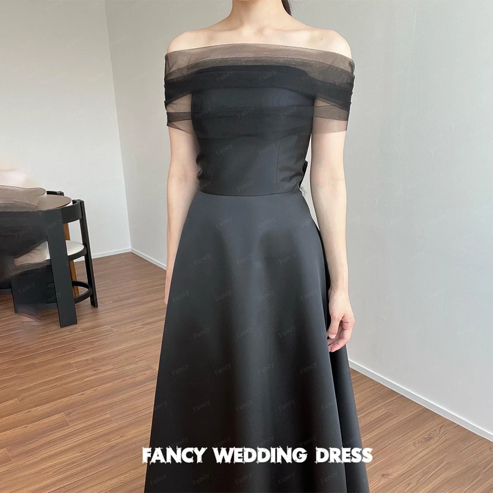 Fancy Simple Black Satin Wedding Dress Korea Photo Shoot Strapless Sleeveless Bridal Gown Back Corset With Shawl customized