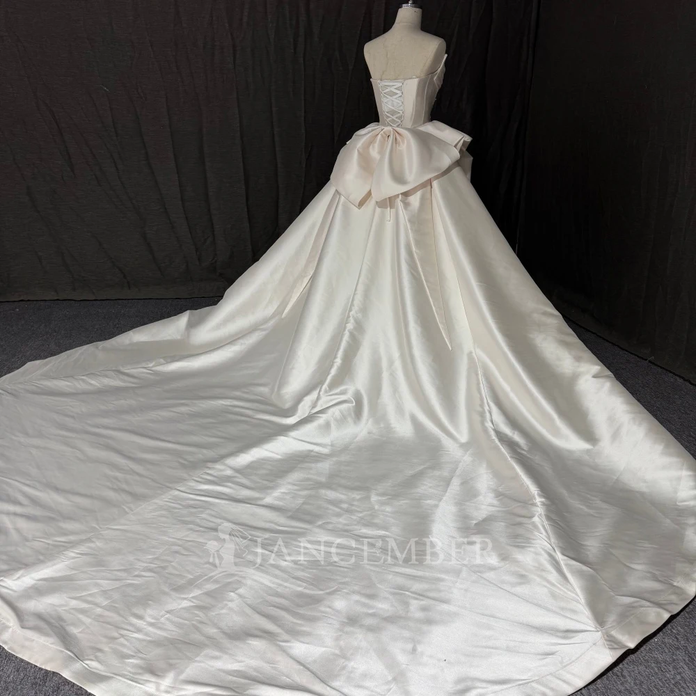 ノースリーブのボールガウンウェディングドレス2025、ストラップレスサテン、花嫁パーティー、プリンセス、卸売、コートトレイン、カスタムメイド、ベスティード・デ・ノイバ