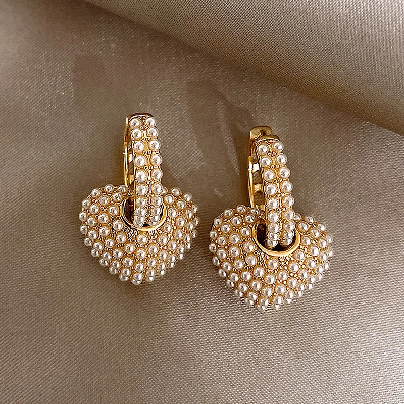 Pave Beaded Heart Huggie Hoop Earrings Textured Puffed Charm Earring Romantic Party Jewelry Decoration Accent For Lady