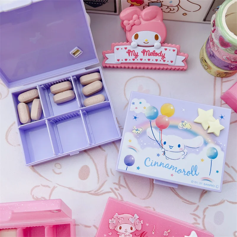 Sanrio-pastillero Kawaii My Melody Cinnamoroll, Mini dispensador de píldoras sellado portátil, organizador de joyas, caja de Anime de dibujos animados, regalo para niños