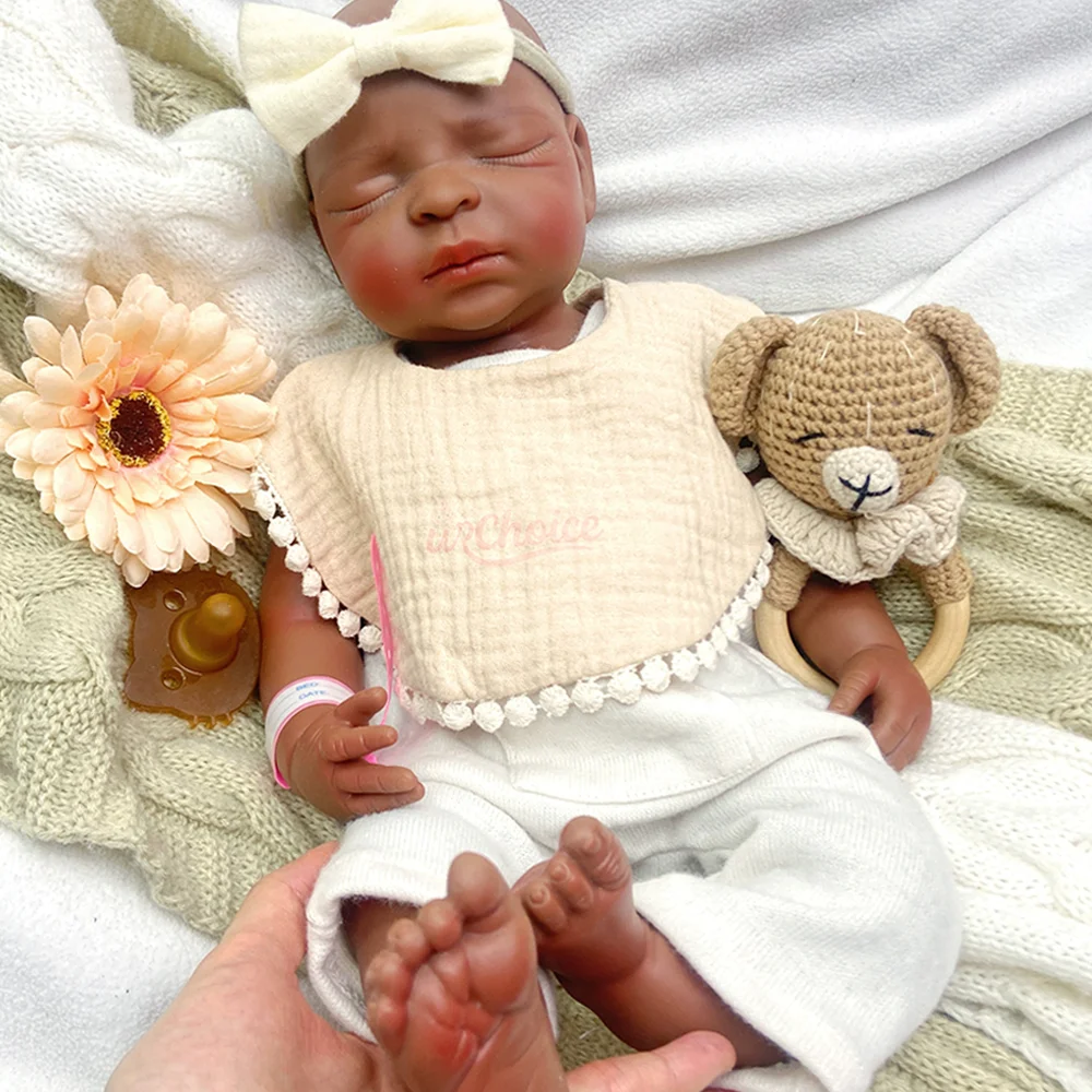 ตุ๊กตาซิลิโคนเด็กแรกเกิดขนาด 17 นิ้ว ผิวสีน้ำตาลเข้ม ตุ๊กตาเด็กผู้หญิงเหมือนจริง วาดลายผิวแบบ 3 มิติ ตุ๊กตาสำหรับโชว์งานศิลปะ