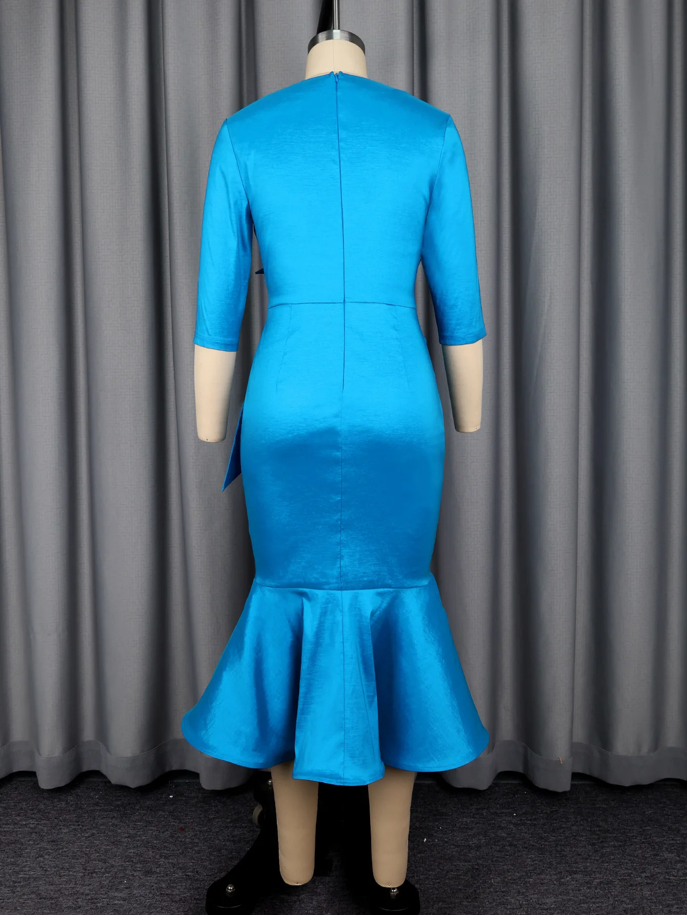 Übergröße Damen-Abendkleid mit Perlen, Taillenschnürung, Fischschwanz-Rock, Schlankmachendem Effekt, Mittellangen Ärmeln und Rüschen – Detail 5