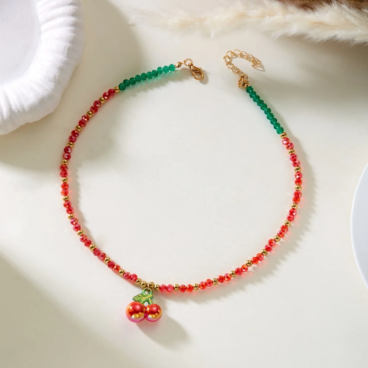 Rote Kirsche Erdbeer-Simulationsperlen-Halskette für Damen und Herren, mehrschichtig, Keramikblume, Schleife, Herz, Baum, Choker, Hochzeitsschmuck – Detail 25