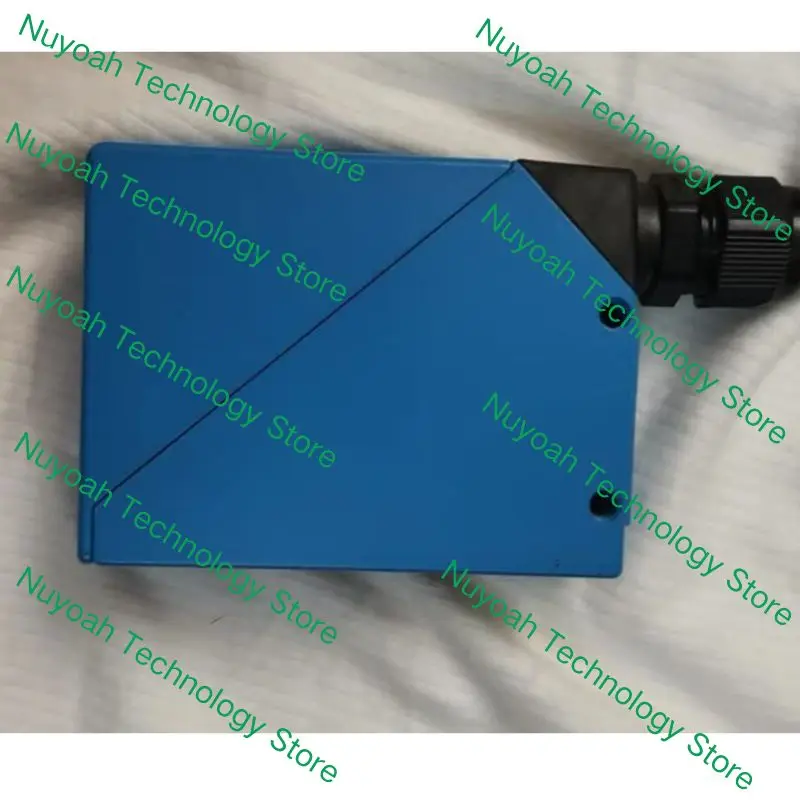 Second hand WL24-2R230 photoelectric sensor 1017857 tested OK and shipped quickly