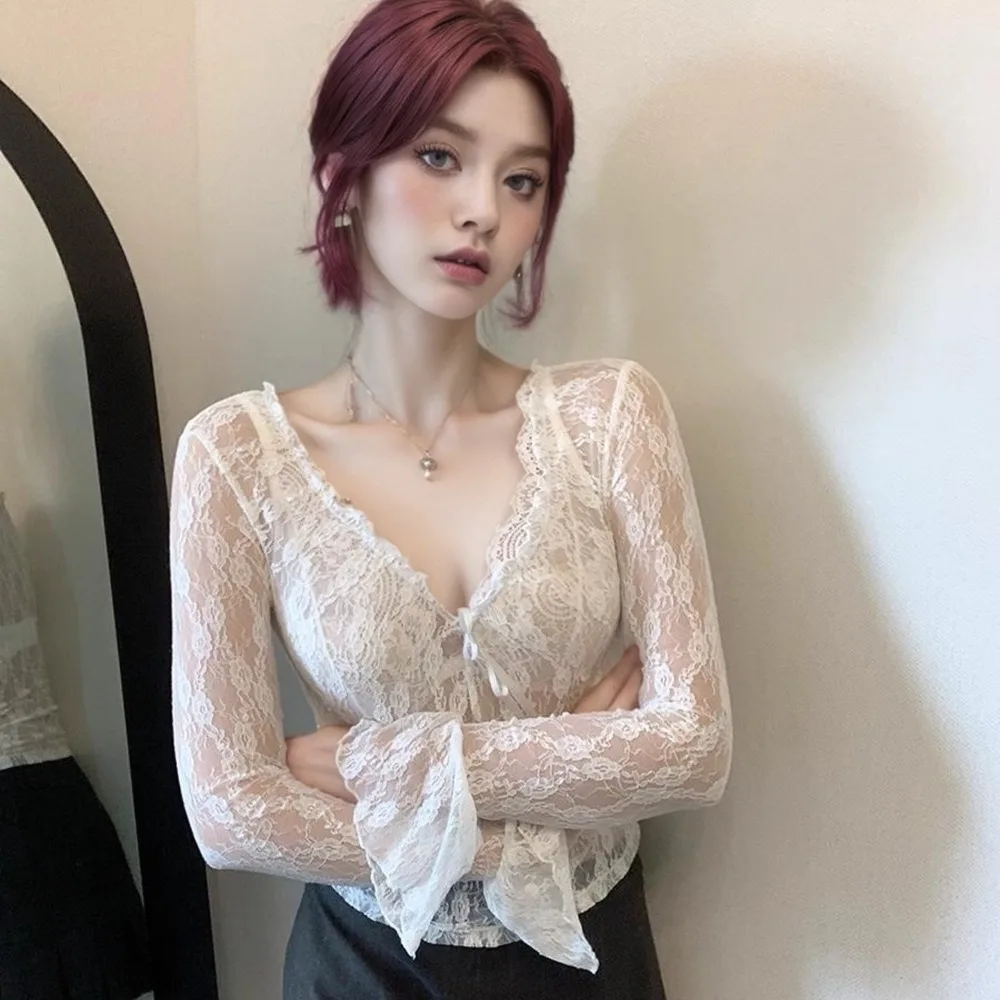 

Pure desire style lace spliced V-neck long sleeve gentle women's outdoor short T-shirt