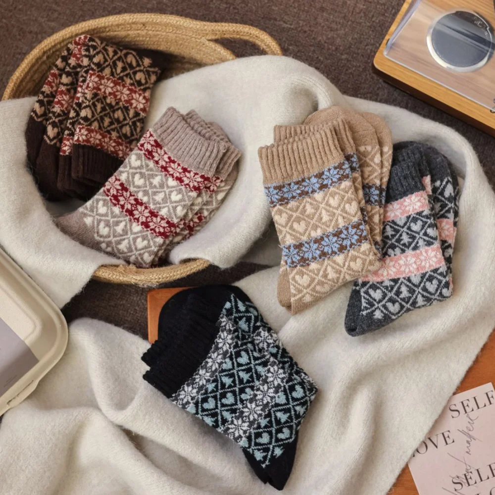 

2 Pair/Let Soft Wool Socks Women's Keep Warm Thick Winter Floor Socks Cute Daily Casual Long Happy Print Fashion Sokken Vrouwen