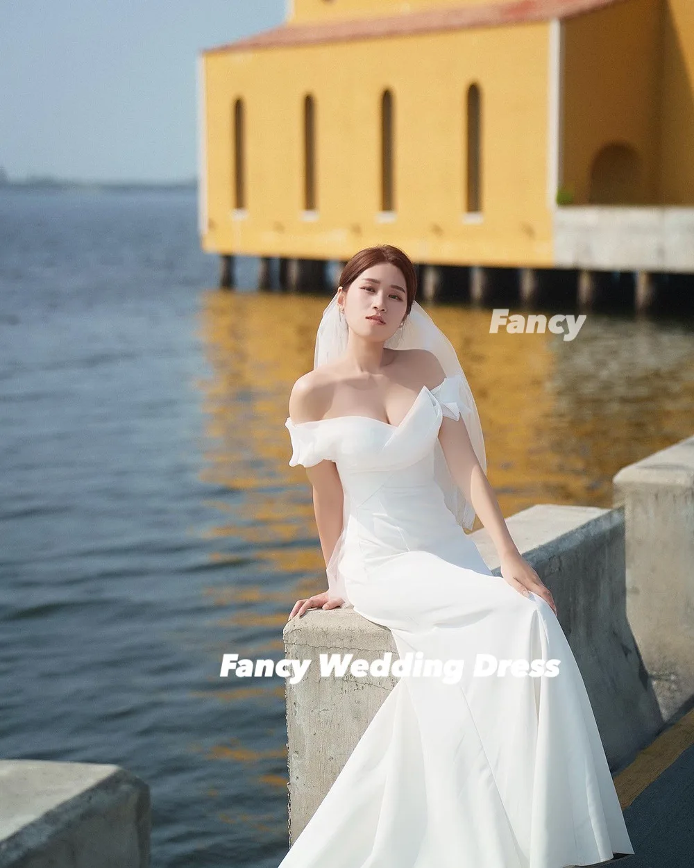 Ausgefallenes Korea Sexy schulterfreies Hochzeitskleid für Fotoshootings, Meerjungfrau-Organza-Brautkleid, Rückenkorsett, maßgeschneidert, Omar Desserve Teknik