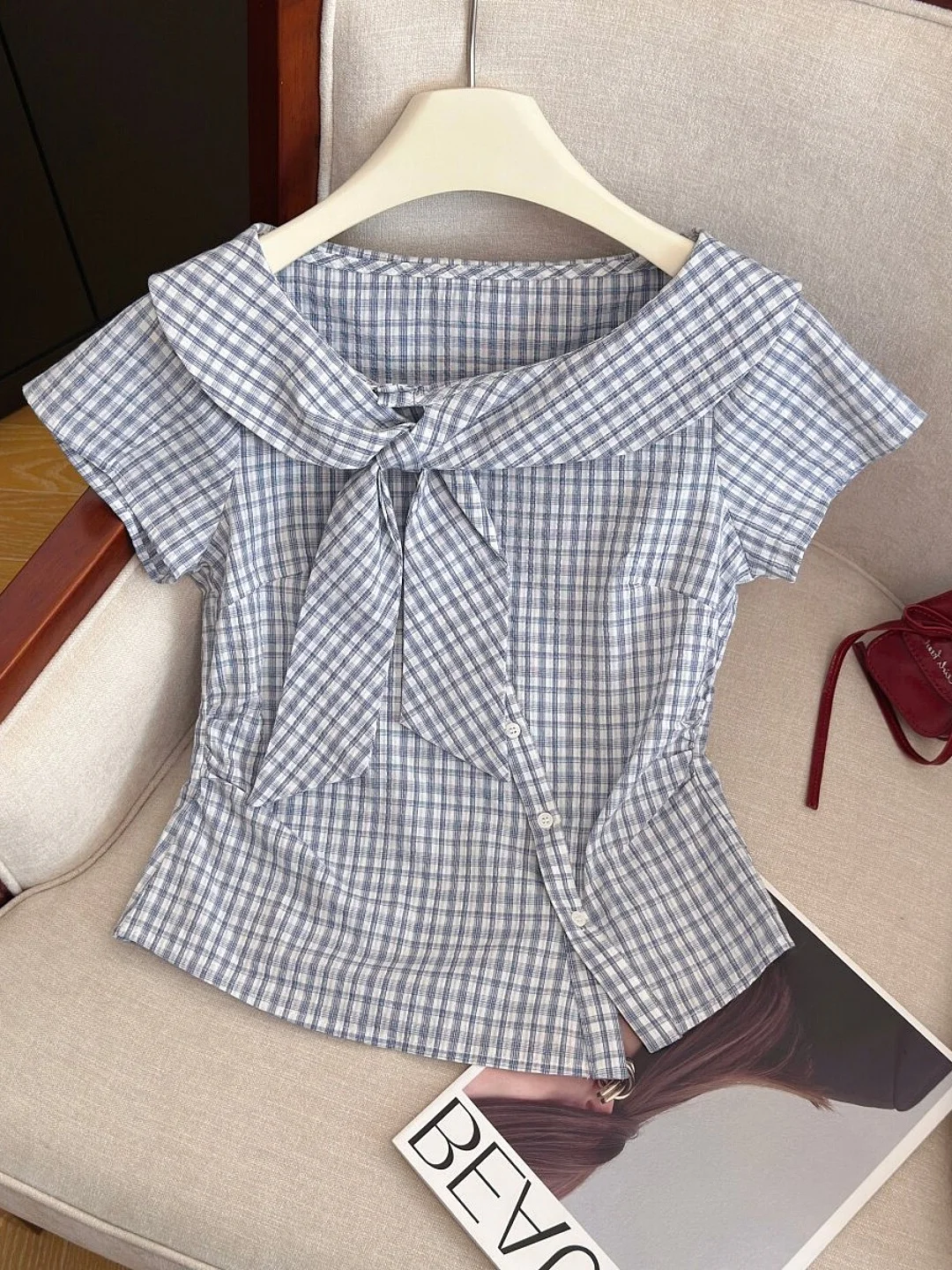 

Retro Korean Style Women's Shirt with Belt Slimming Checkered Pattern Summer 2026 Fashionable Single Button up Top