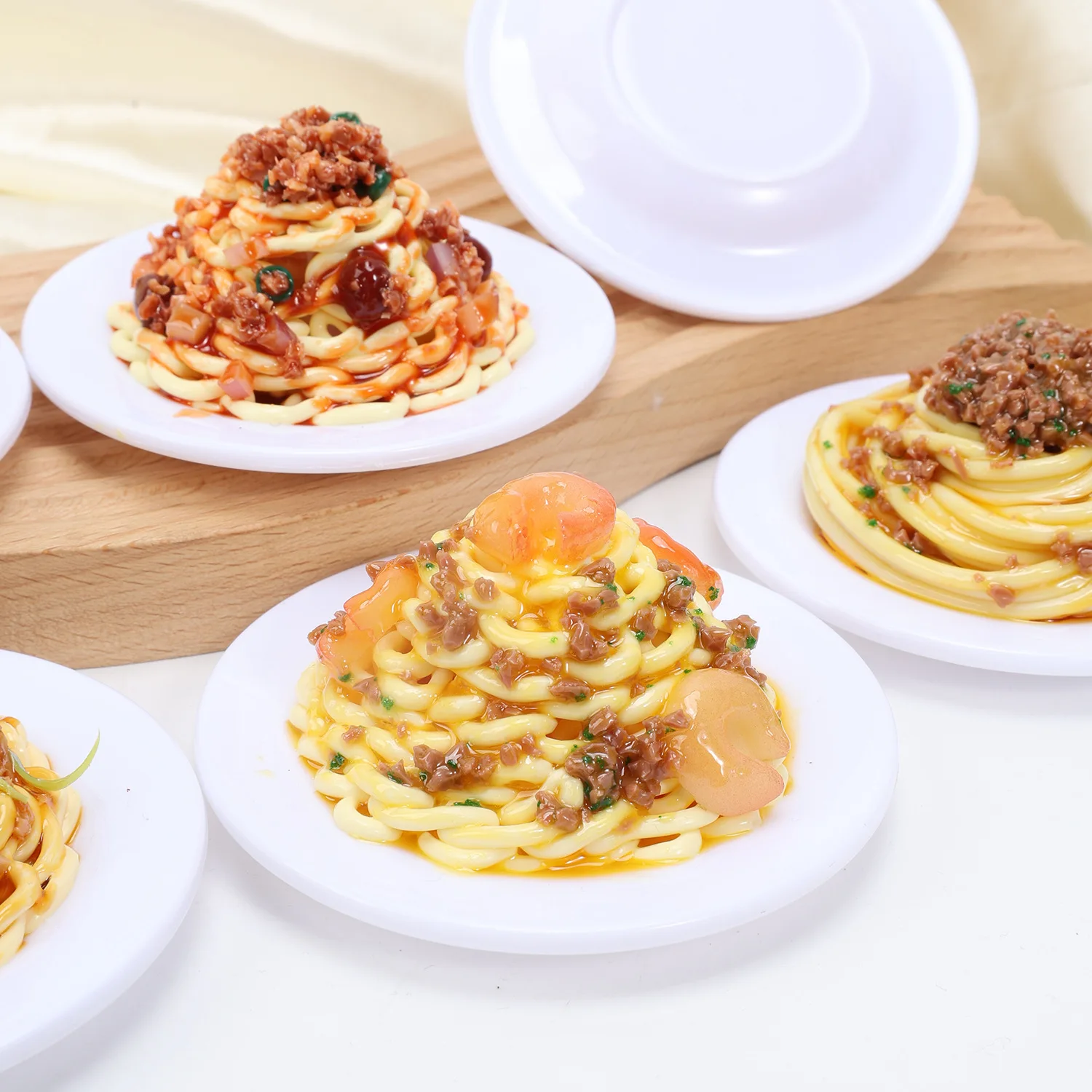 

9cm Artificial Fried Sauce Noodles Simulation Miniature Fake Food Big Bowl Noodles Resin Model Keychain Pendant Decoration Decor