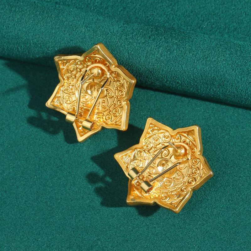 

Vintage Caramel Gradient Star Yellow Stud Earrings Retro Glass Gold Color For Women 2026 Trends Birthday Brand Gift High Luxury