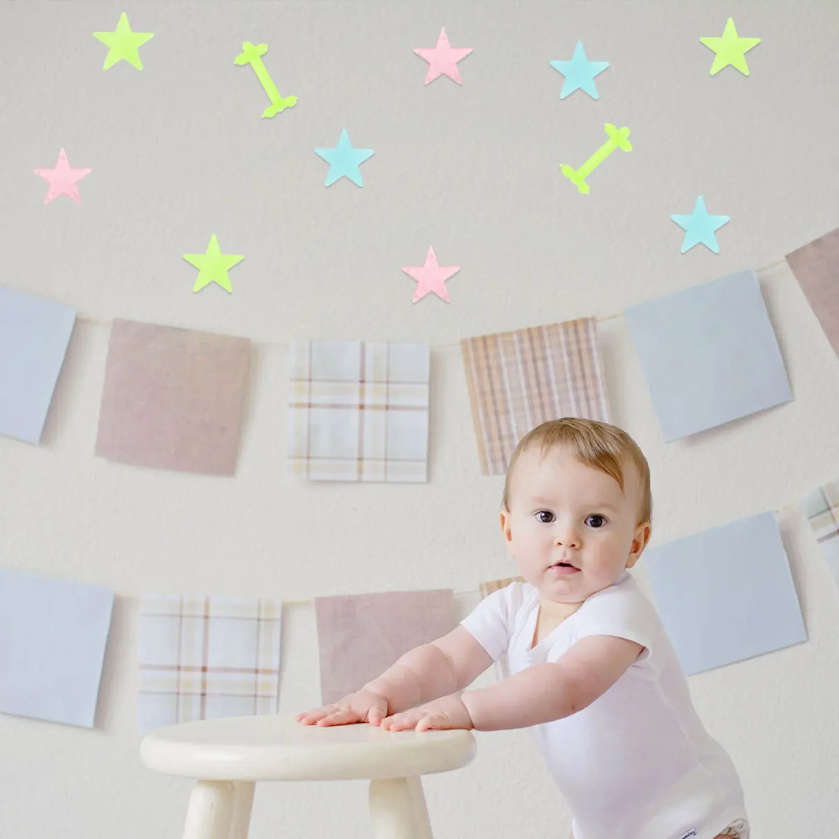 

100Pcs Fluorescent Glow Stars Luminous 3D Wall Stickers for Bedroom Ceiling Decor Moisture Resistant Acrylic Material