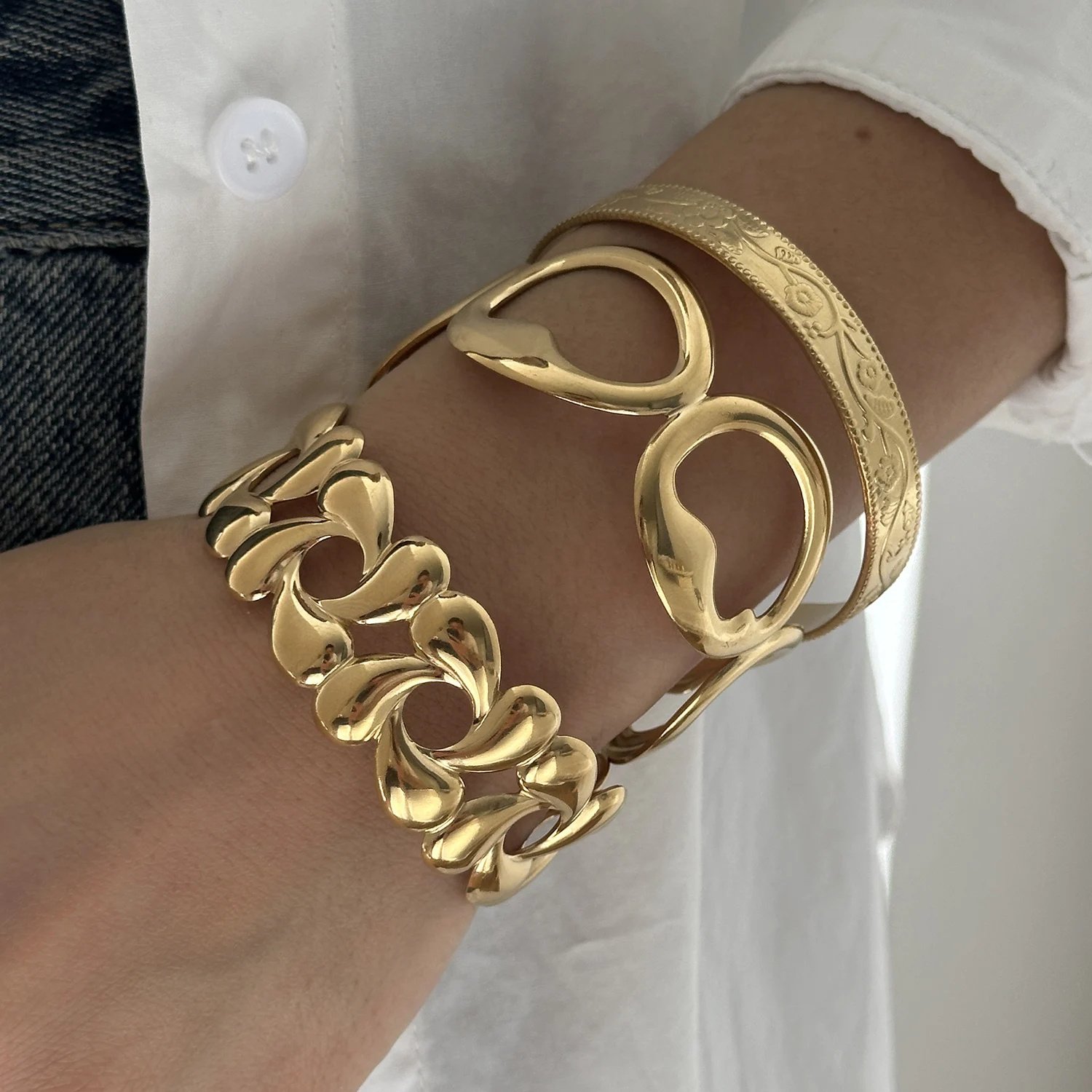 

Stainless Steel Floral Ring Linked Waterdrop Open Bracelet for Women Simple Irregular Design Fashion Jewelry Gift