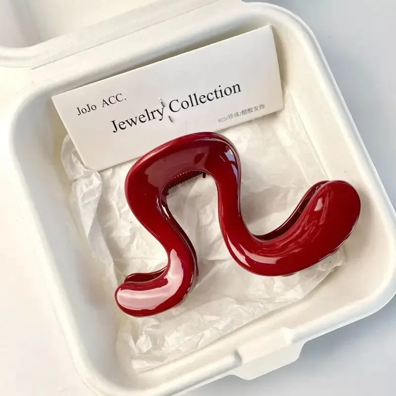 مشبك شعر نسائي أنيق دبوس شعر مميز إكسسوارات رأس خلفية بسيطة غير منتظمة لصيد الشعر 2025 مشابك شعر عصرية جديدة #1