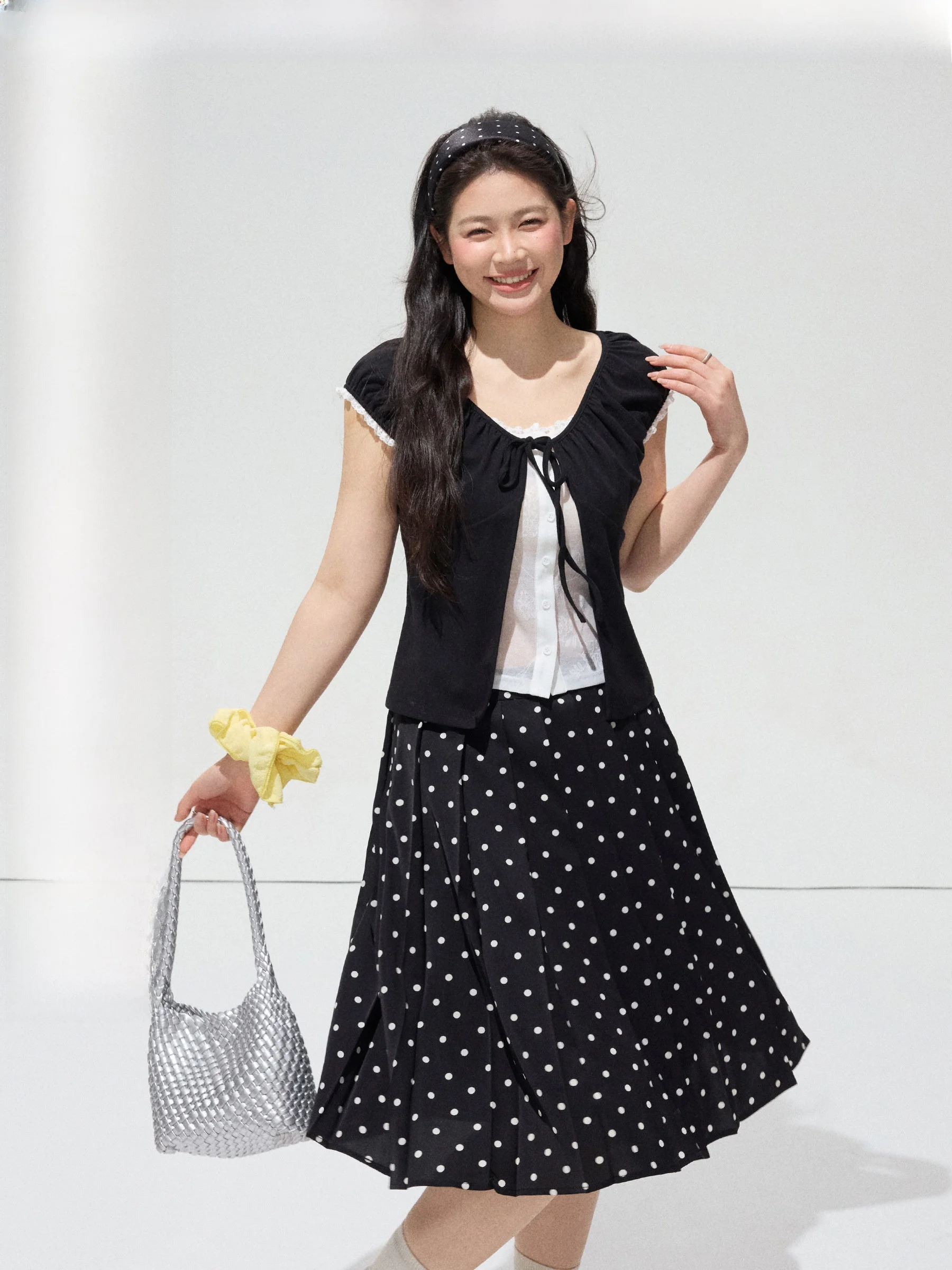 

Комплект из двух предметов Jiulu Studio "Lang Lang Little Island" больших размеров: топ и юбка в стиле колор-блок Pure Desire