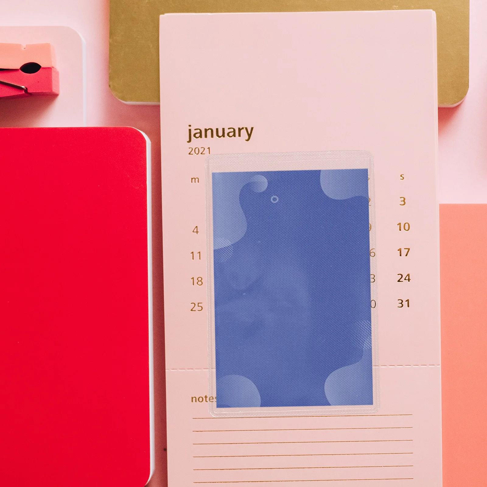 5 قطع من الأكمام الواقية للبطاقات الشفافة عالية الوضوح مقاومة للماء وخفيفة الوزن من مادة PVC لبطاقات الهوية وبطاقات الائتمان وبطاقات العمل #1