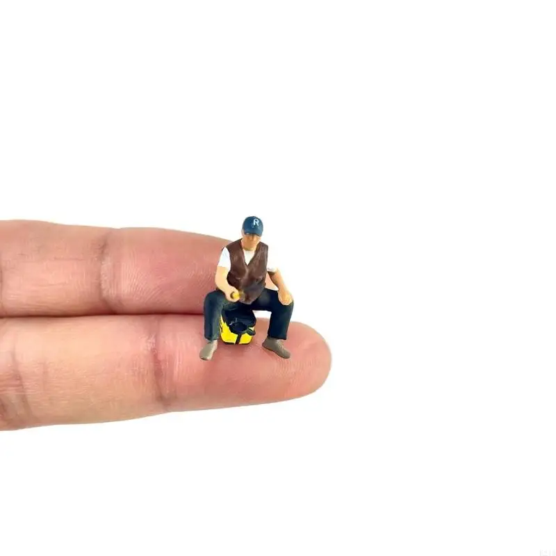 Resin Male Angler Miniature 1/64 Scale Figurines Perfect for Model Enthusiasts