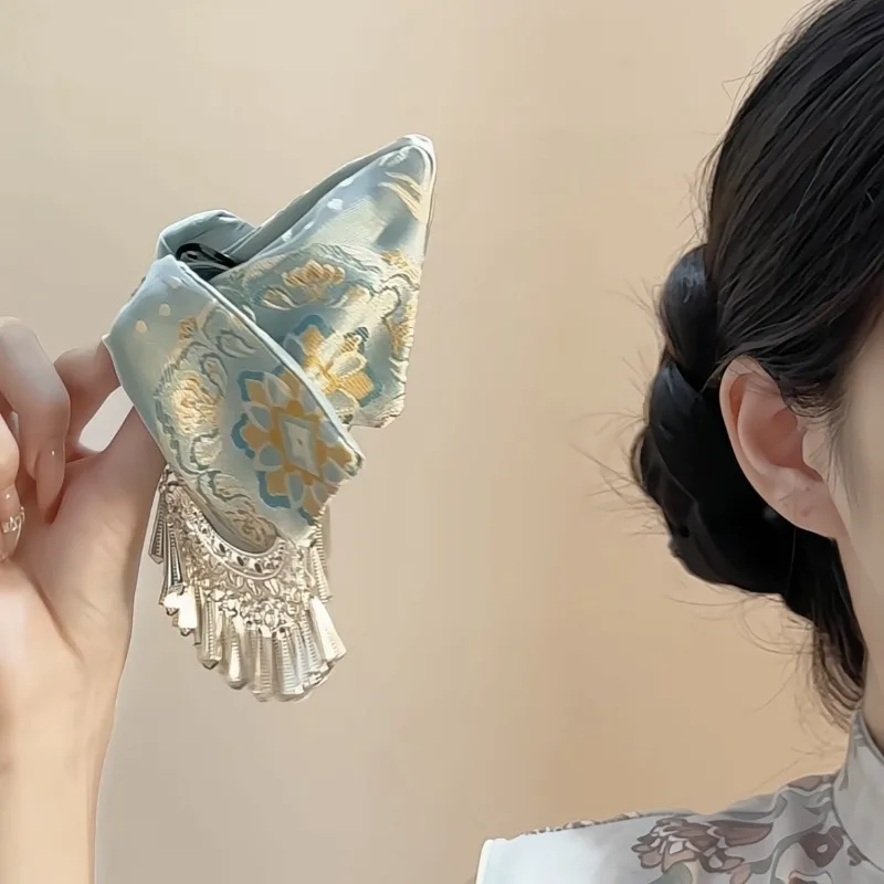 2026 New Ethnic Jacquard Triangle Hair Claw Vintage Tassel Silver Tone Chinese Style Hair Accessory Women Elegant Chic