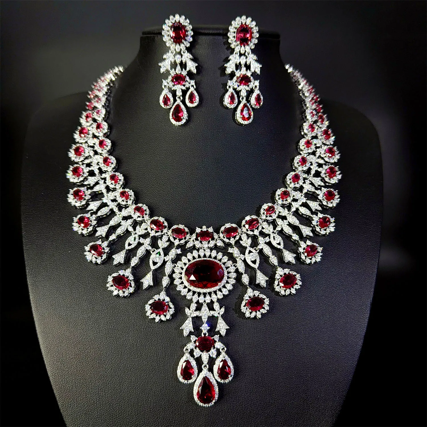

European and American Style Retro Red Jewelry Necklace Earrings Women's Clothing Light Luxury Wedding Bridal Holiday Gift M-945