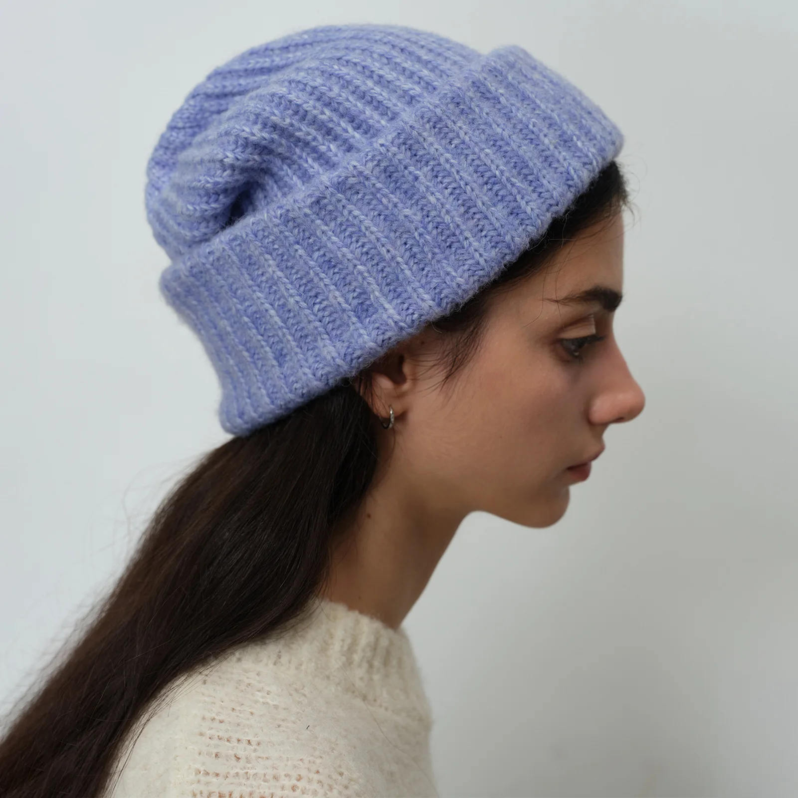 Topi Rajut Wanita Musim Gugur dan Musim Dingin, Wol Hangat, Warna Solid, Serbaguna, Warna Cerah, Pelindung Telinga, Tren Sederhana