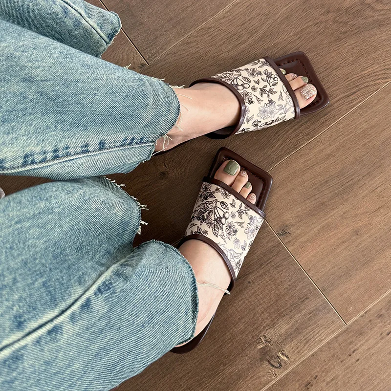 Casual Slippers Printed Flat Summer Women Shoes Fashion Versatile Sandals Flower Square Toe Comfortable Old Money Sandalias