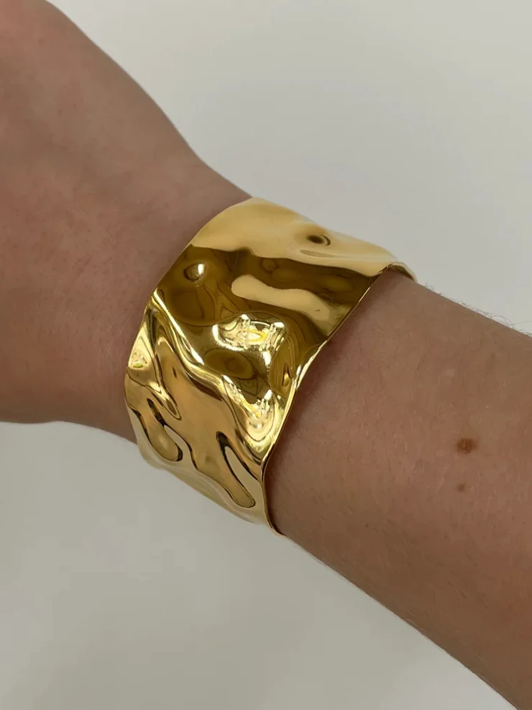 

Uworld Textured Gold Cuff Gold Plated Stainless Steel Adjustable Bangele Bracelets for Women Striking Look Minimalist Jewelry
