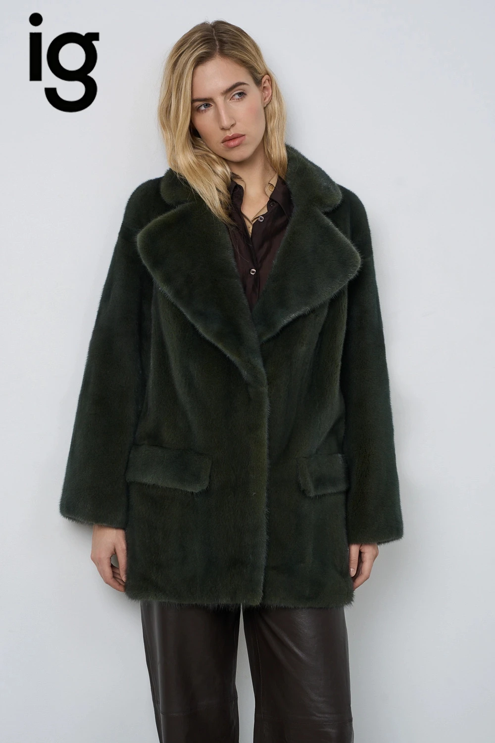 IG 2026 Women Wide Lapel Faux Fur Coat Mid Length With Pockets Loose Long Sleeve Elegant Trendy Winter Street Outerwear Coat