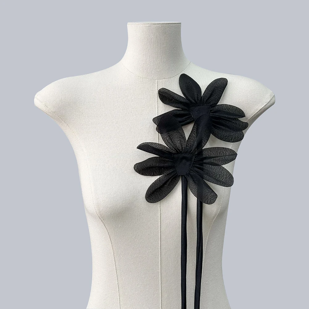 【セール中】2 個布生地の首輪フラワージュエリーアクセサリーレースフラワー DIY 縫うラペルピン手作り花ブローチピンウェディングパーティー