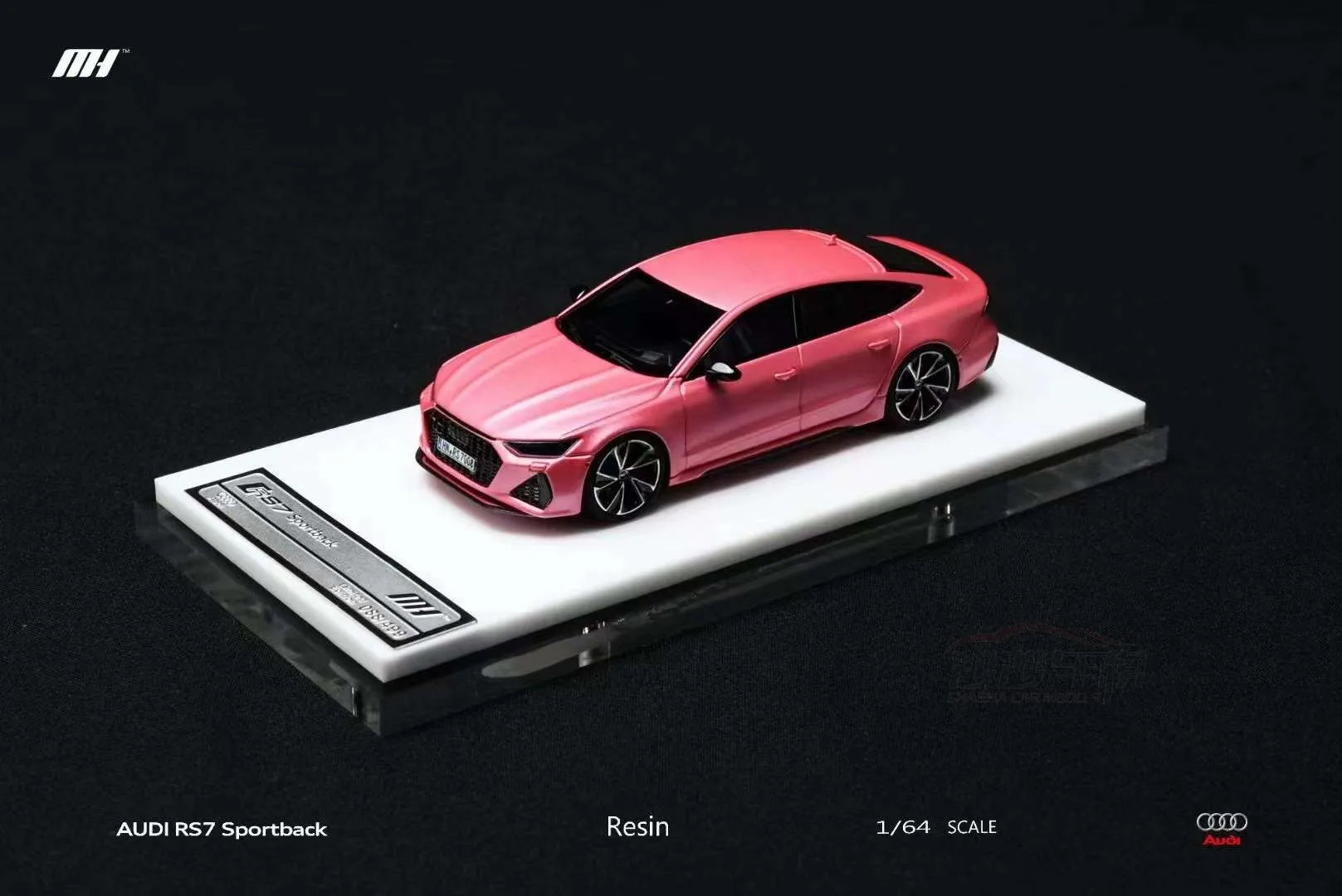 Motorhelix 1:64 Audi Rs7 resin ornament car model